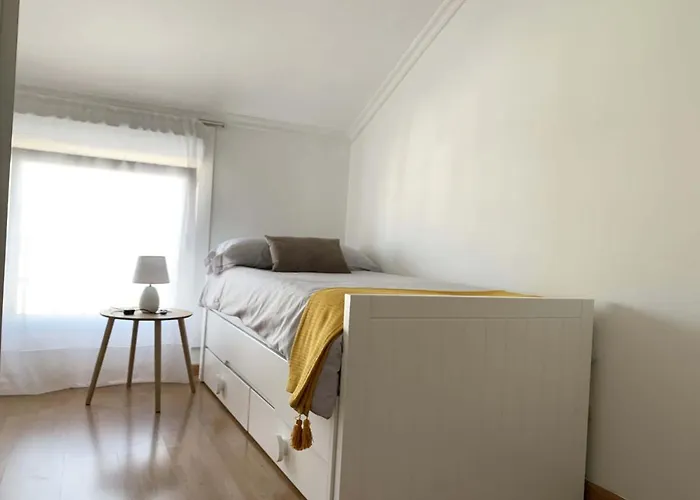 Atico En Calle Principe Recien Reformado Vigo