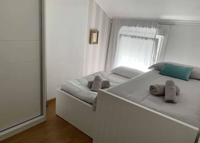 Atico En Calle Principe Recien Reformado * Vigo